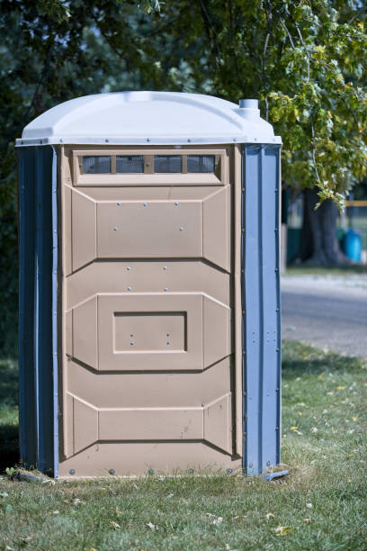 Best Portable bathroom rental  in Footville, WI